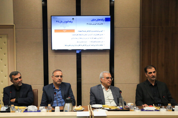 هشتمین جلسه شورای معاونین کمیته امداد