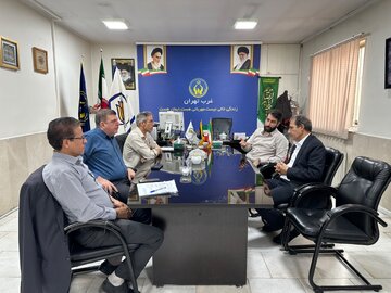 بازدید سرزده مدیرکل کمیته امداد استان تهران از اداره غرب پایتخت