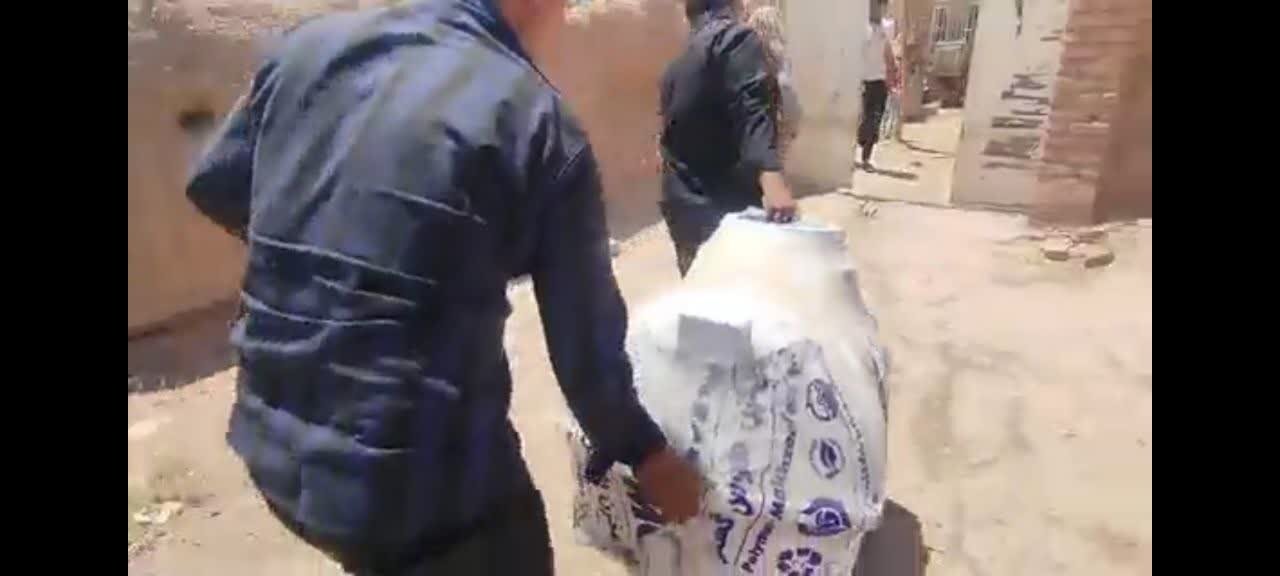 توزیع ۱۰ منبع آب و ۴۰ قلم لوازم ضروری میان مددجویان رشتخوار