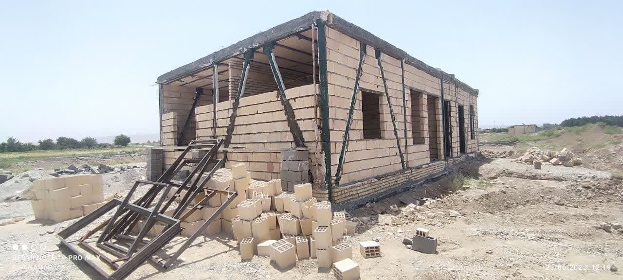 اهدای زمین ۲۱۰ متری خیر چنارانی به فرزند معنوی خود