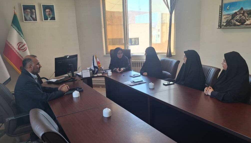 مشاور بانوان
