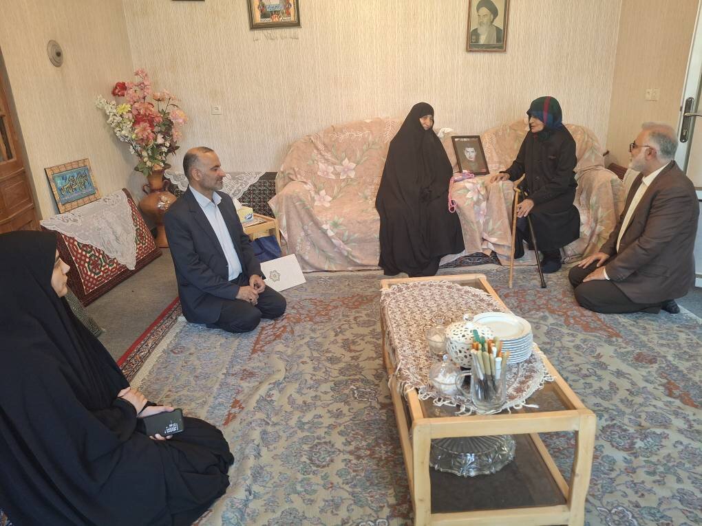 تأکید مشاور امور بانوان کمیته امداد بر توانمندسازی زنان سرپرست خانوار در مناطق محروم فیروزکوه