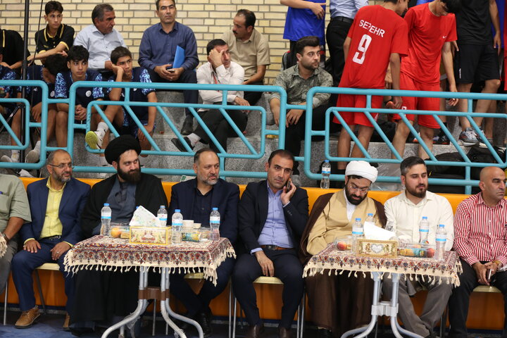 نخستین دوره مسابقات کشوری المپیاد «ایران قهرمان» در رشته فوتسال پسران، تحت حمایت کمیته امداد امام خمینی (ره)، با میزبانی استان سمنان
