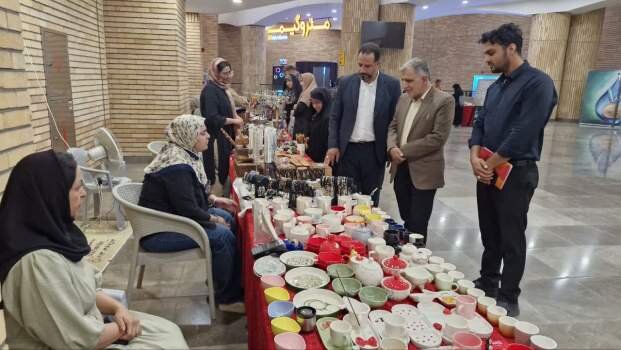 برپایی بازارچه مشاغل خانگی زنان سرپرست خانوار در اصفهان
