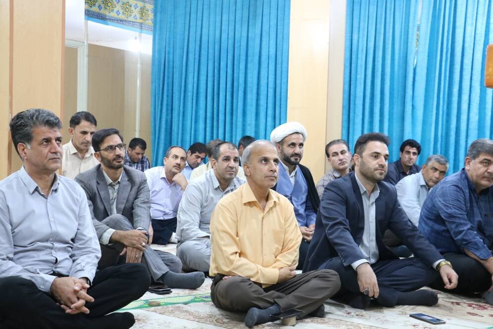 نشست بصیرتی هفته دولت در کمیته امداد ایلام؛ تأکید بر وحدت و همدلی در مسیر خدمت به مردم