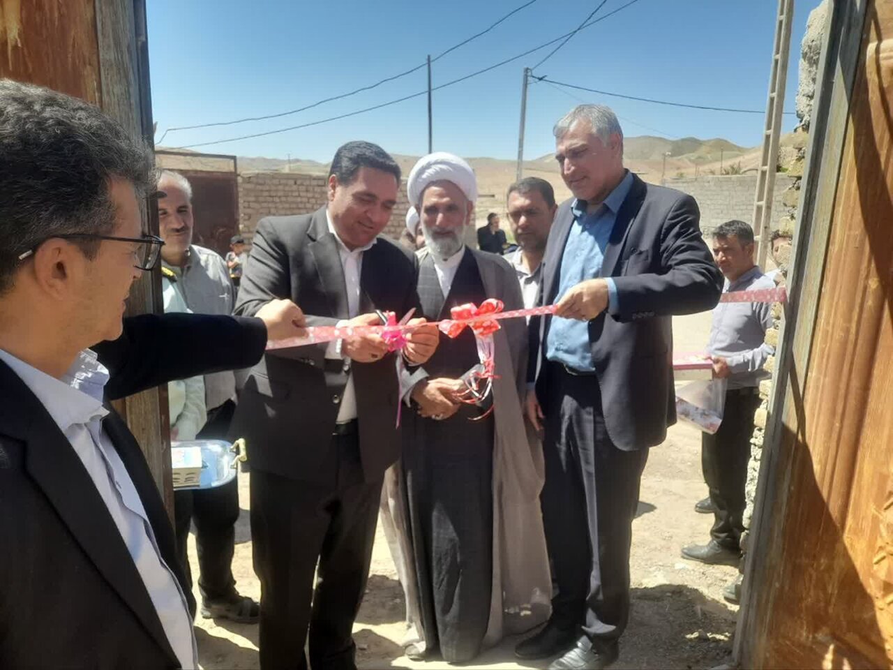 خانه‌های مسکن روستایی مددجویان کمیته امداد در تندک ششتمد افتتاح شد