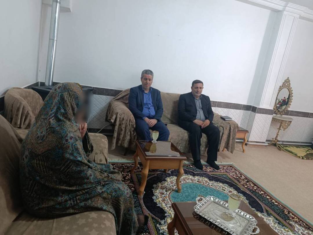 سفر مدیرکل کمیته امداد آذربایجان شرقی به ملکان؛ از بررسی مشکلات مددجویان تا دیدار با خانواده شهید