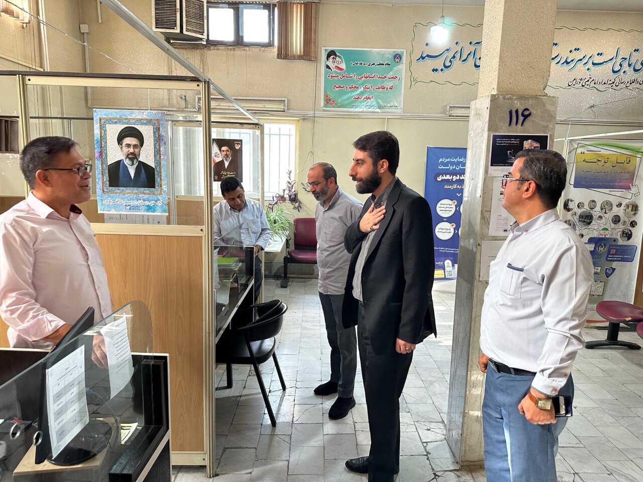 بازدید سرزده مدیرکل کمیته امداد استان تهران از اداره شهرستان ورامین