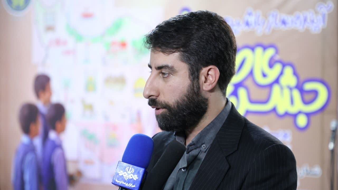 رزمایش «عهد خدمت» با توزیع ۳۰ هزار بسته لوازم‌التحریر در استان تهران آغاز شد