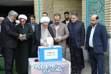گزارش تصویری برپایی ایستگاه های جمع آوری کمک های مردمی جشن عاطفه ها