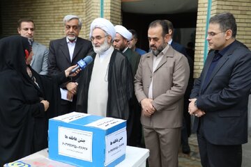 مشارکت نماینده ولی‌فقیه در گیلان در پویش جشن عاطفه‌ها