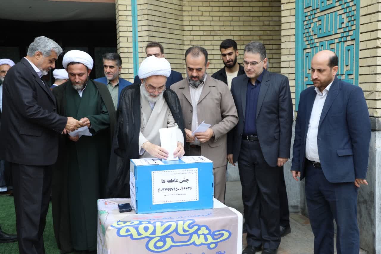 گزارش تصویری برپایی ایستگاه های جمع آوری کمک های مردمی جشن عاطفه ها