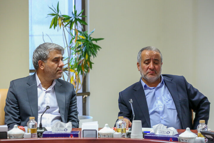 رئیس کمیته امداد با استاندار خراسان جنوبی و اعضای مجمع نمایندگان استان