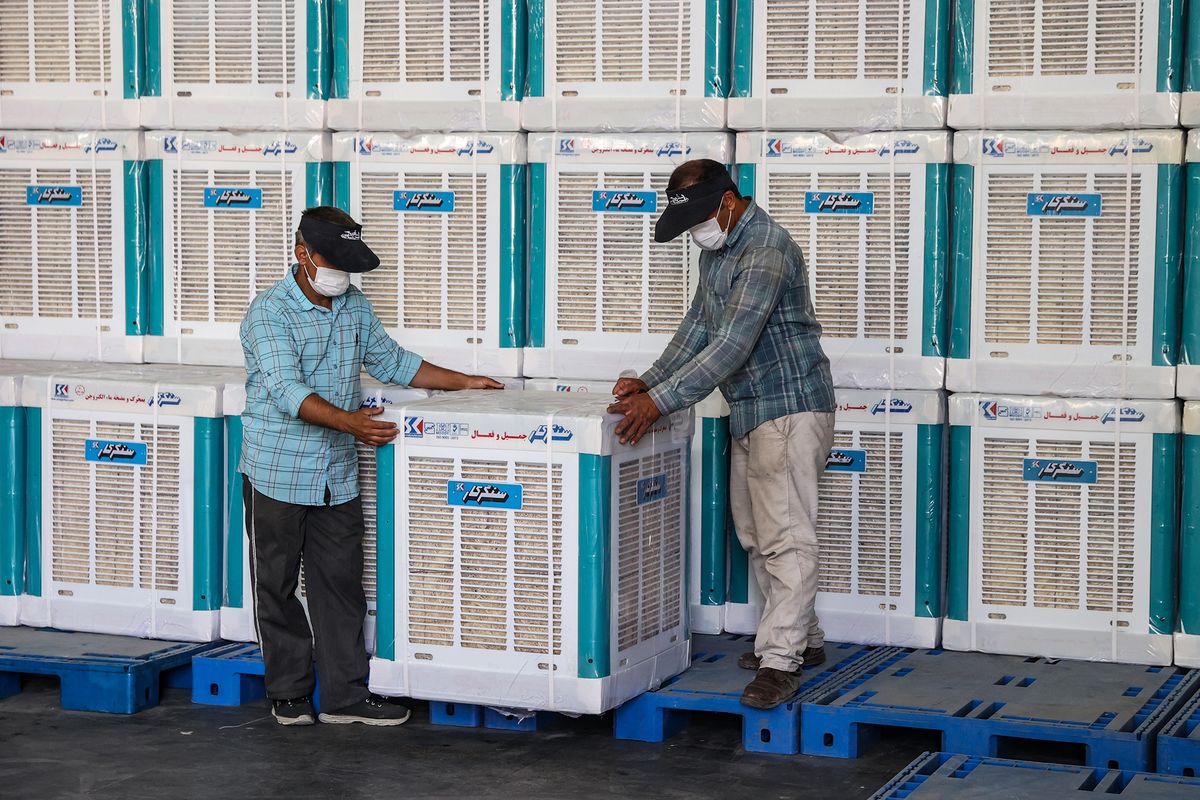 400 کولر بین مددجویان تحت حمایت کمیته امداد توزیع شد
