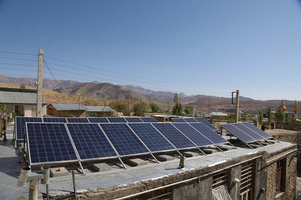 برکت آفتاب نان بر سر سفره ایتام استان سمنان می‌آورد