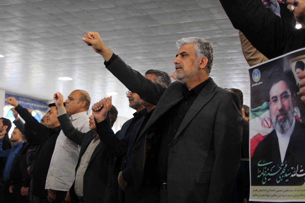 امدادگران کمیته امداد سیستان‌وبلوچستان با رهبر جدید انقلاب بیعت کردند