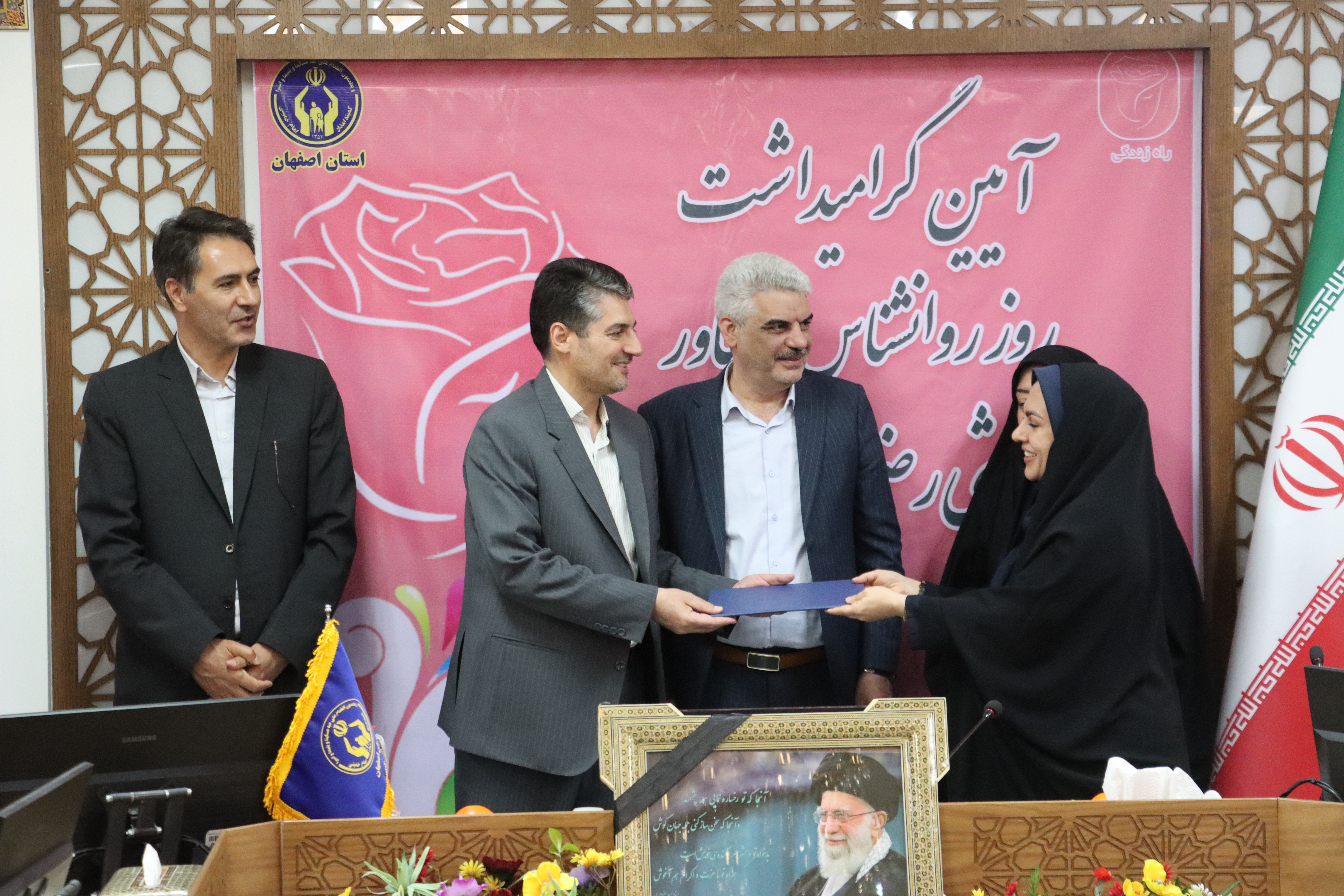 تقویت خدمات روانشناختی، سرمایه گذاری برای کاهش آسیب های اجتماعی و ایجاد آرامش پایدار برای مددجویان