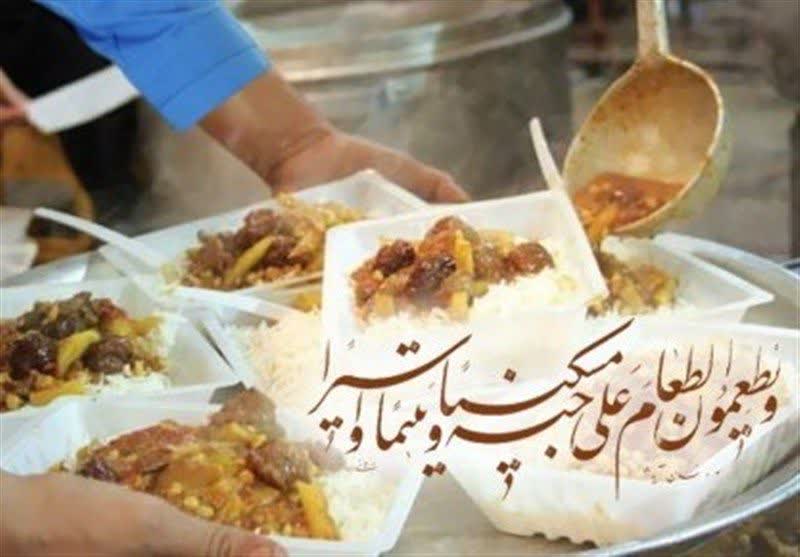 توزیع ۲۱ هزار پرس غذای گرم میان خانوارهای کمیته امداد منطقه سه اصفهان