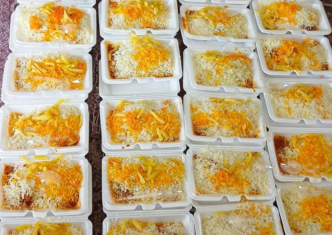 برگزاری مهمانی کیلومتری عید غدیر و طبخ و توزیع ۸ هزار پرس غذای گرم در بشاگرد