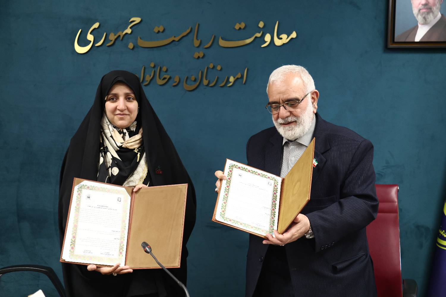 امضای تفاهمنامه همکاری میان کمیته امداد و معاونت ریاست جمهوری در امور زنان و خانواده