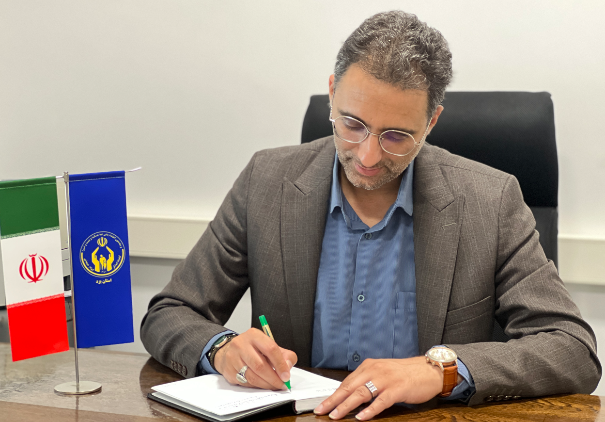 توزیع ۳۰۰ مخزن آب هزار لیتری میان مددجویان یزدی با مشارکت خیران