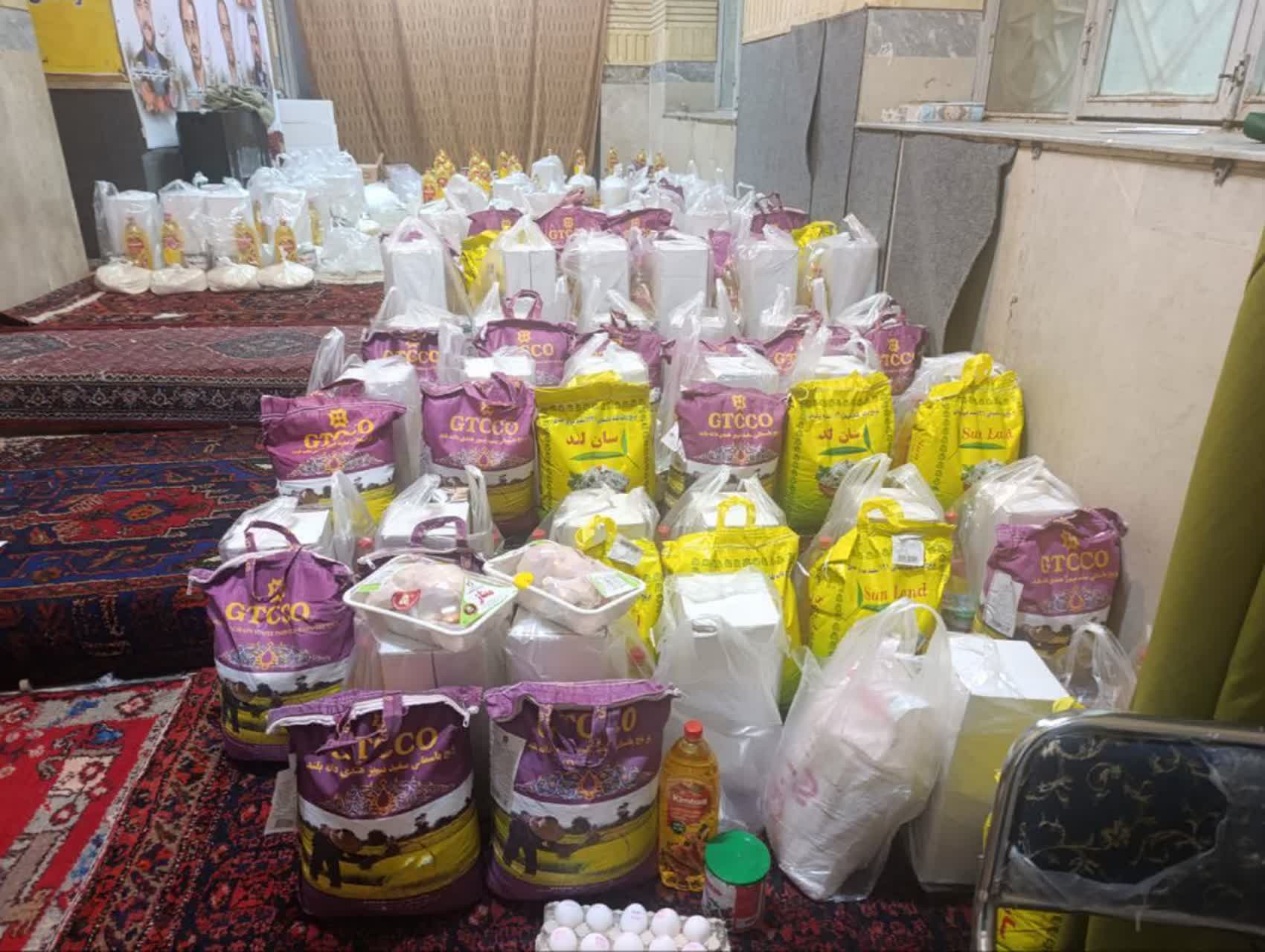 105 بسته معیشتی در ابهر توزیع شد
