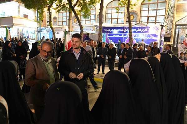 تداوم حضور میدانی و خدمات فرهنگی در گذر «ایران همدل»