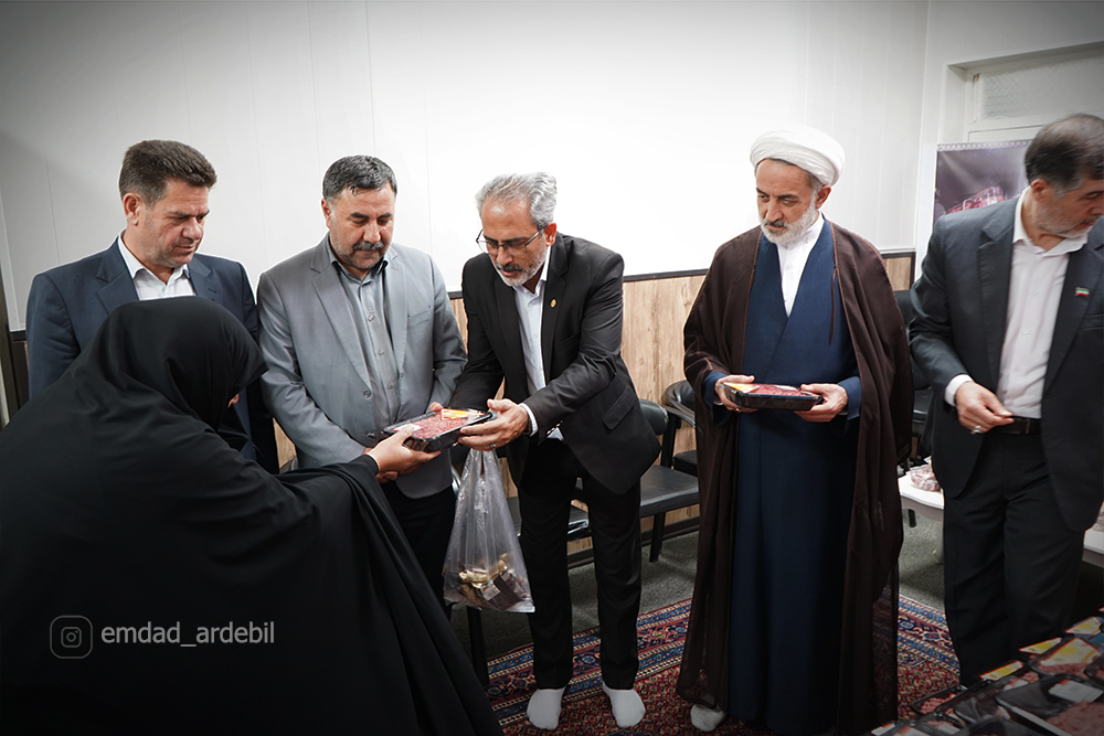 توزیع ۵۰۰ بسته گوشت قرمز میان نیازمندان اردبیلی