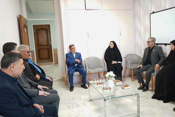 بازدید معاون سیاسی، امنیتی و اجتماعی استانداری اردبیل از «کلینیک رز»
